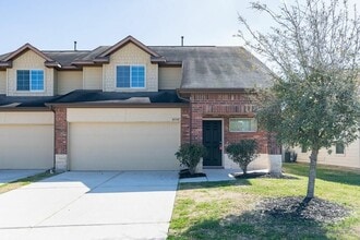 Building Photo - 9718 Floria Ct