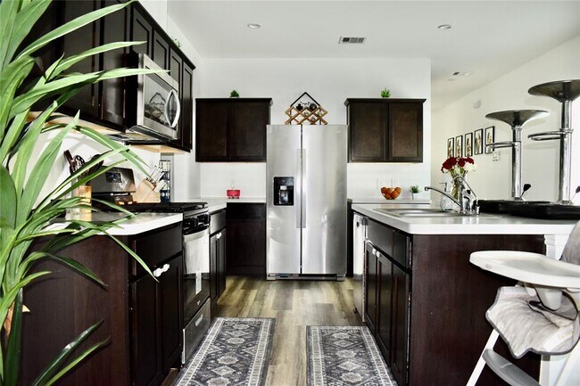 Foto del edificio - 1811 Legacy Hills Dr