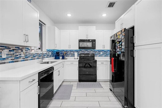 Foto del edificio - 1042 SE 23rd Terrace
