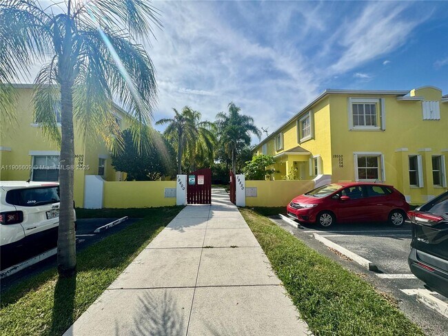 Foto del edificio - 19550 SW 103rd Ct