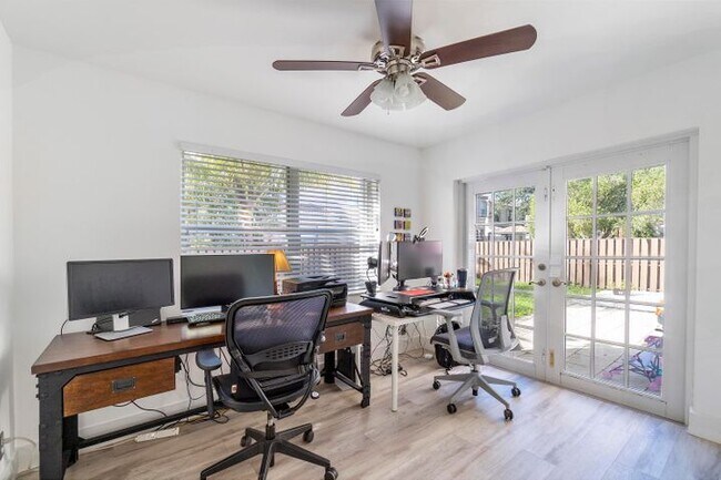 Foto del edificio - 10724 NW 12th Manor