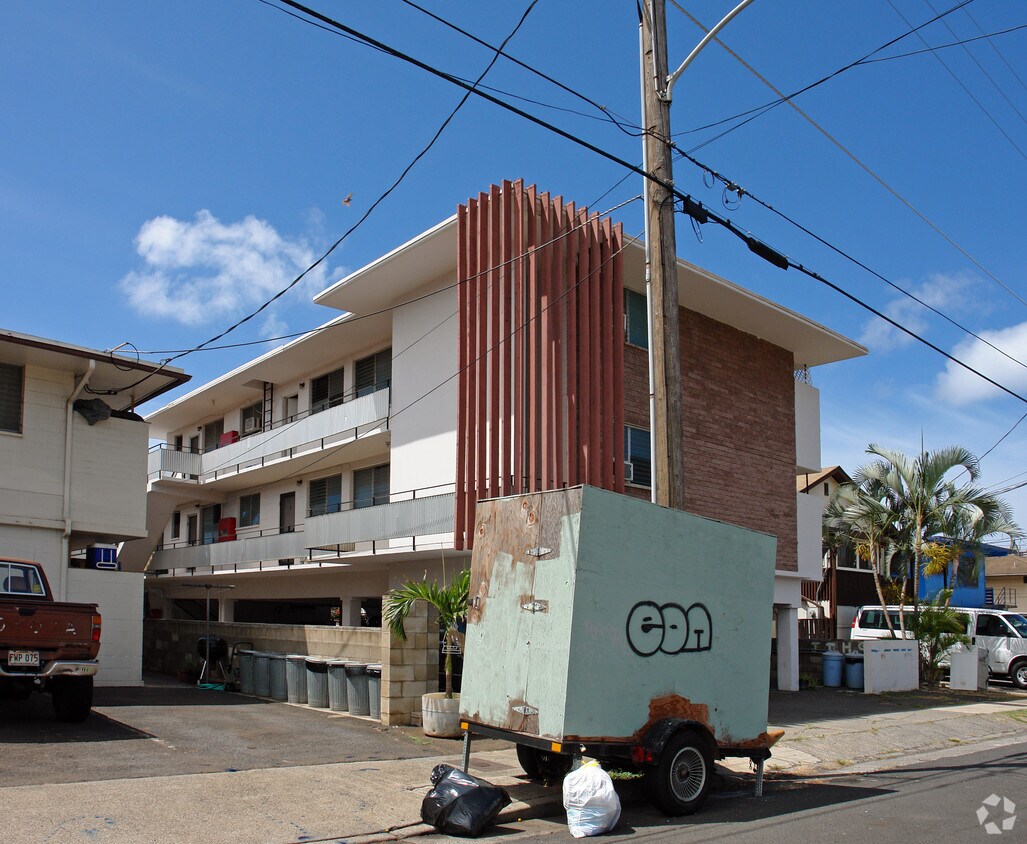 Building Photo - 835 Olokele Ave