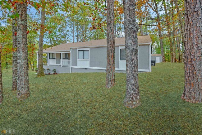 Foto del edificio - 2463 Rockwood Way SW