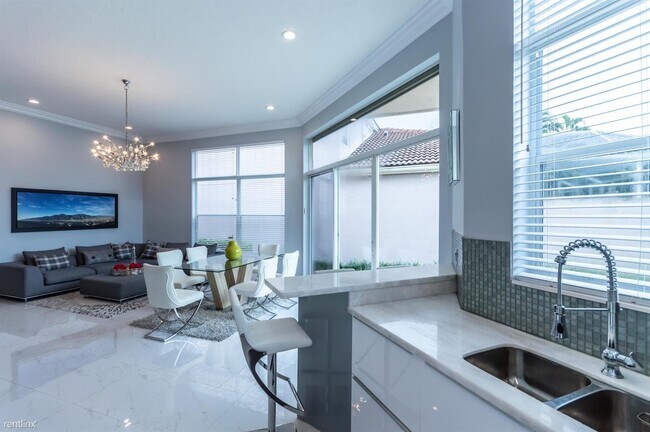 Foto del edificio - 3 br, 2 bath House - 6543 NW 43rd Ter