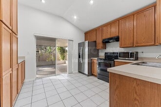 Building Photo - 5232 Mango Fruit St