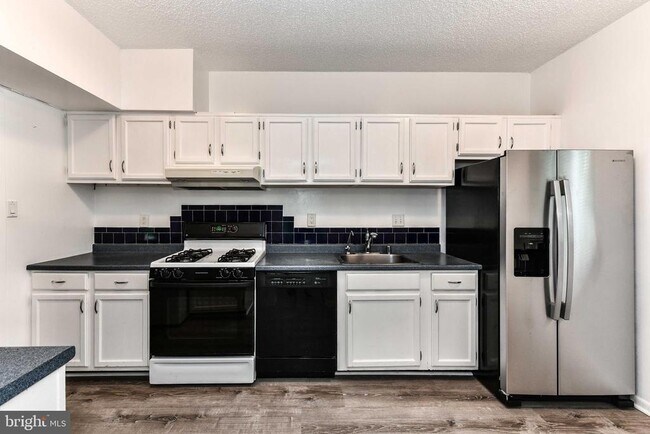 Foto del edificio - 11831 Shire Ct