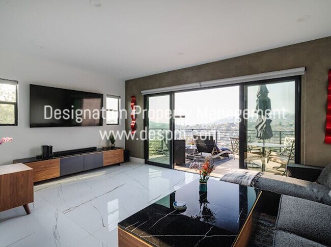 Foto del edificio - 6021 Eucalyptus Ln