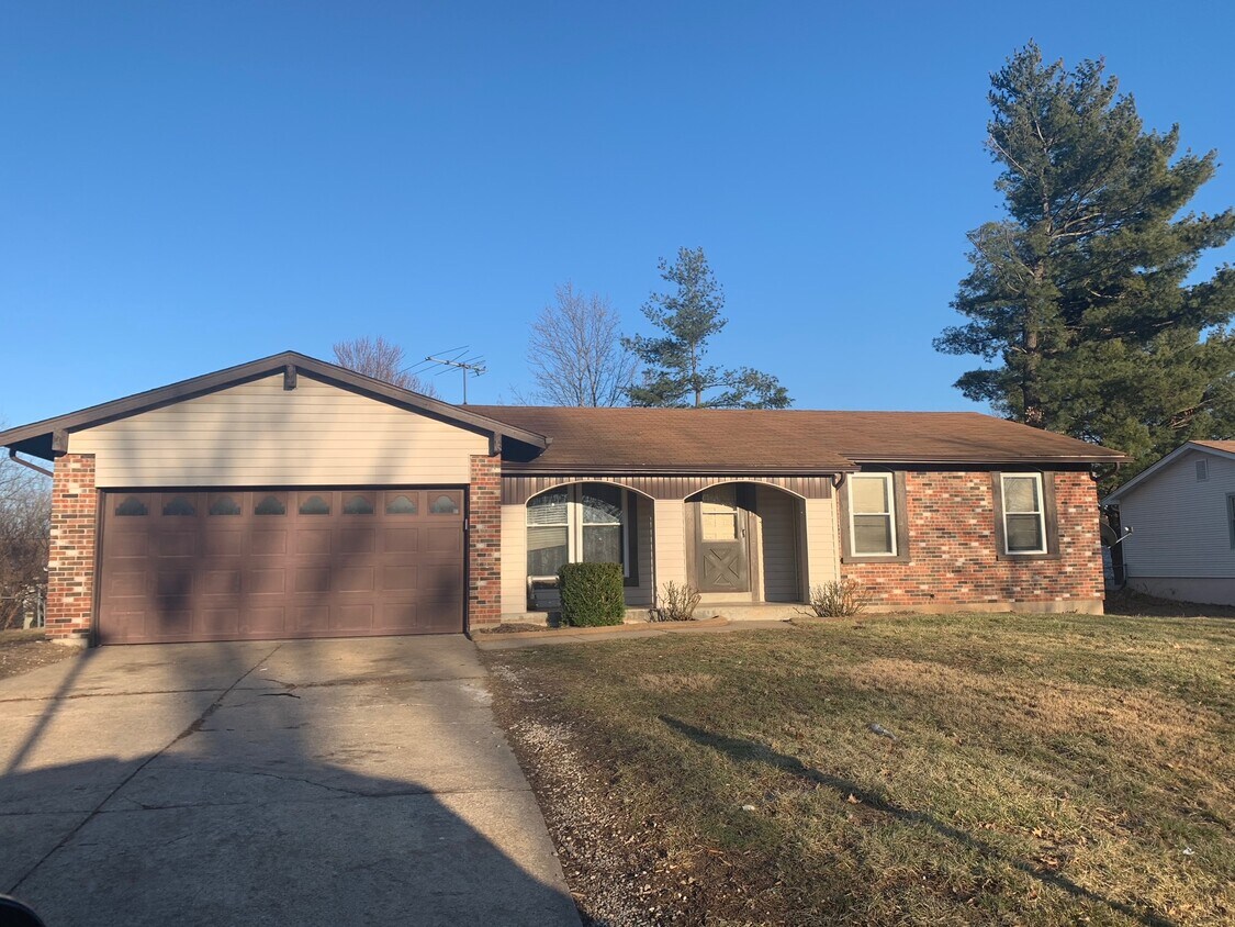 11 Oakrail Dr, Saint Peters, MO 63376 House Rental in Saint Peters