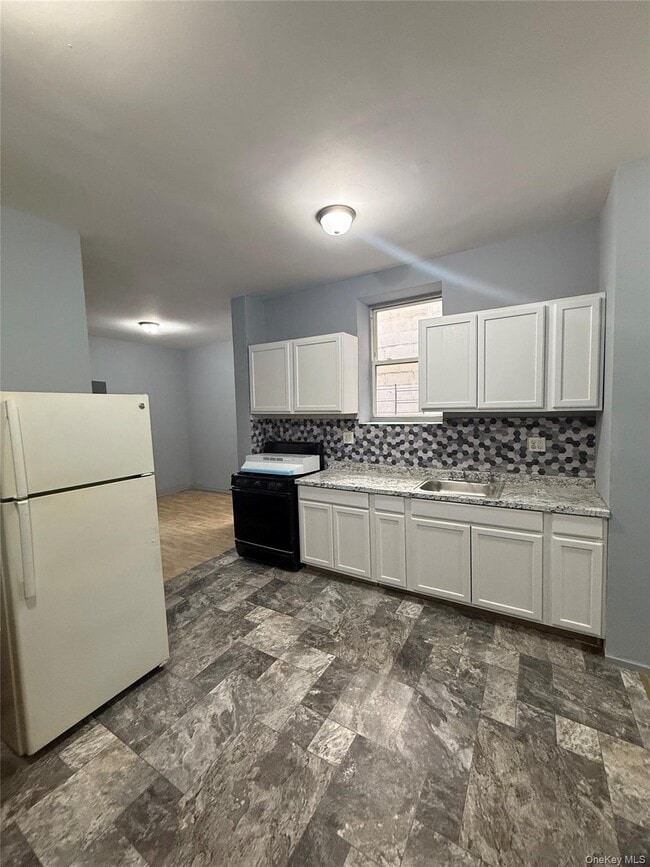 Building Photo - 293 Saratoga Ave