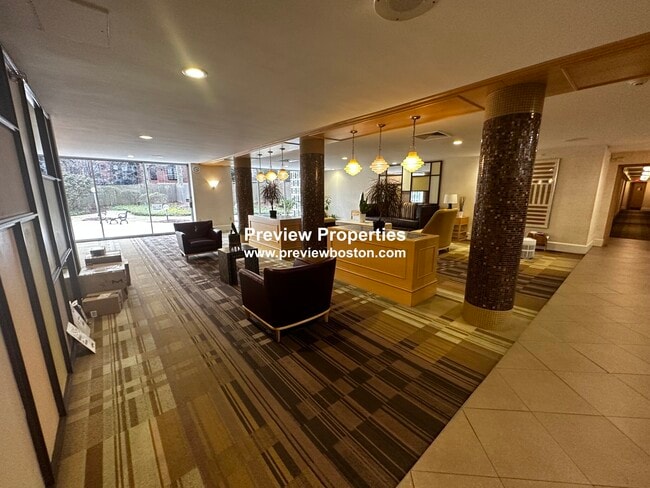 Building Photo - 86 Monmouth St