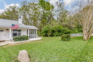 Building Photo - 3420 Riverside Dr