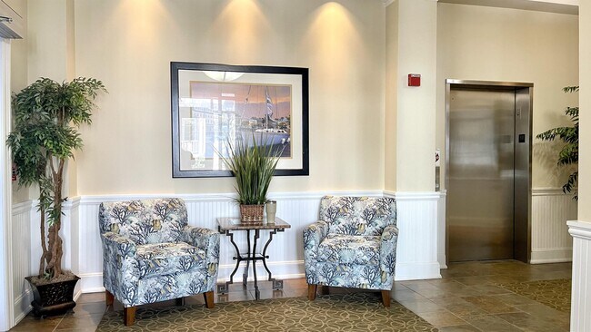 Foto del edificio - 4500 Pretty Lake Ave