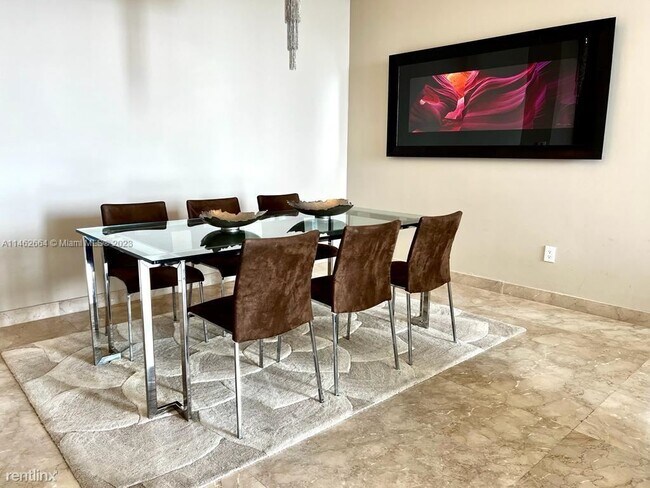 Foto del edificio - 2 br, 2 bath Condo - 16001 Collins Ave Apt...