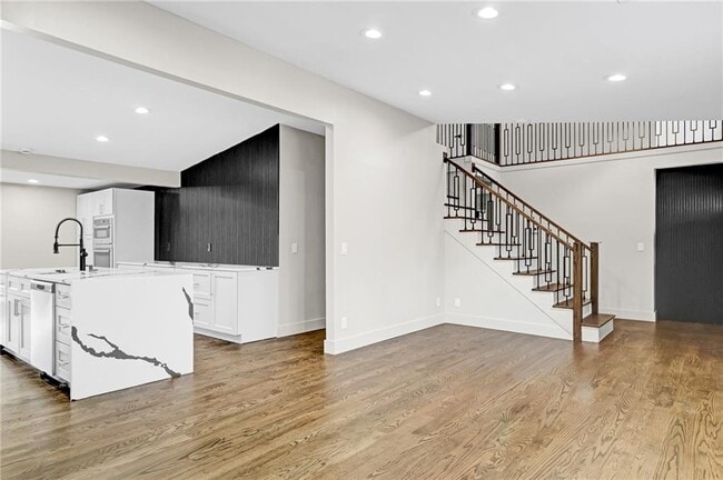 Foto del edificio - 1887 Shalimar Dr NE