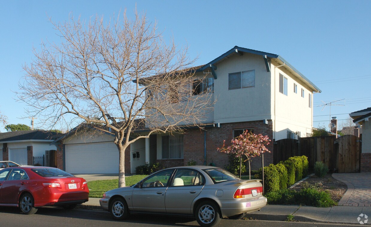 Foto del edificio - 820-822 Sevely Dr