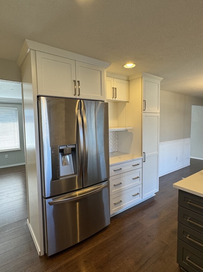 Foto del edificio - 935 Fairfield Cir
