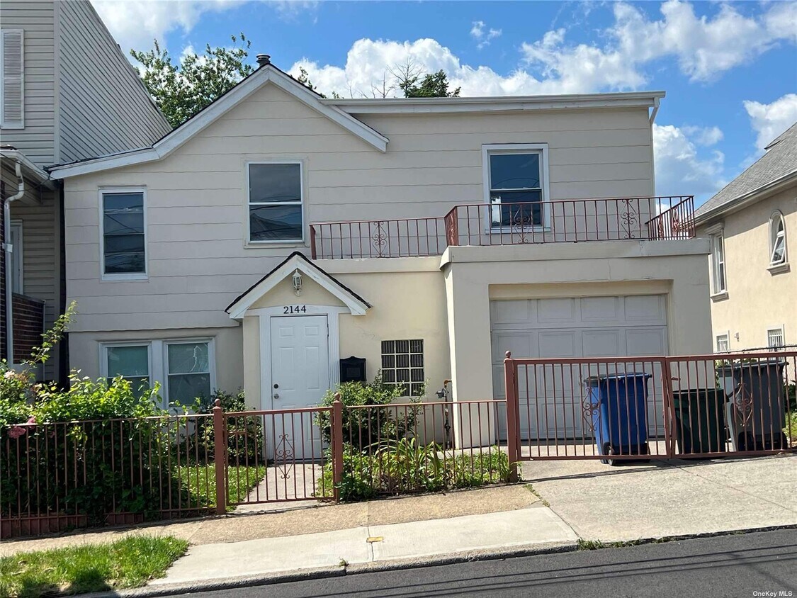 Primary Photo - 21-44-44 49th St