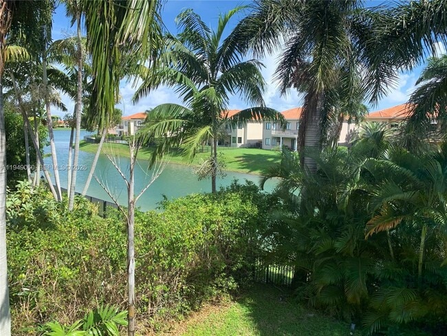 Foto del edificio - 19383 SW 79th Ave