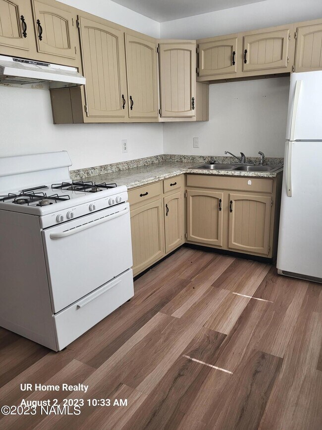 Foto del edificio - 1310 E 3rd St