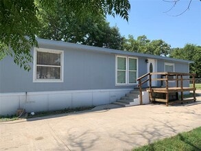 Building Photo - 1412 Sheri Ln S