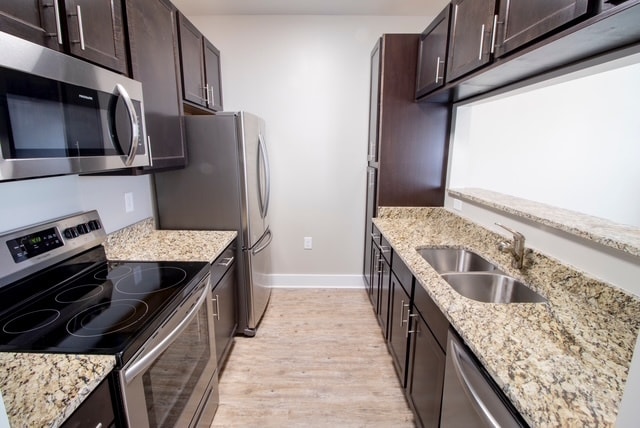 Building Photo - 230 Signature Pl