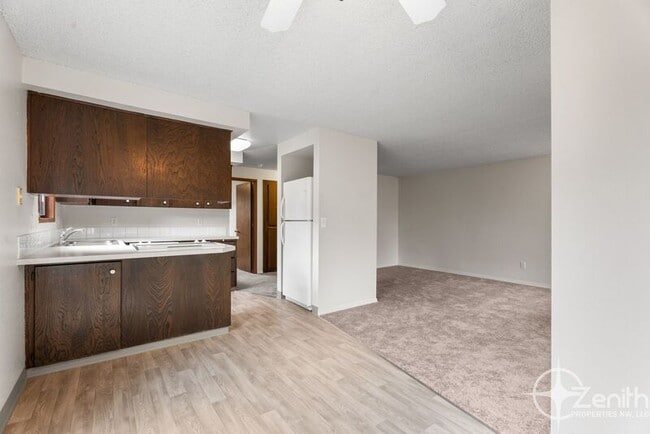 Building Photo - 3012 NE 78th Ave