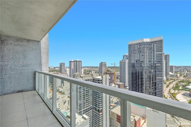 Foto del edificio - 244 Biscayne Blvd
