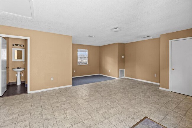 Foto del edificio - 2200 Peach Ave