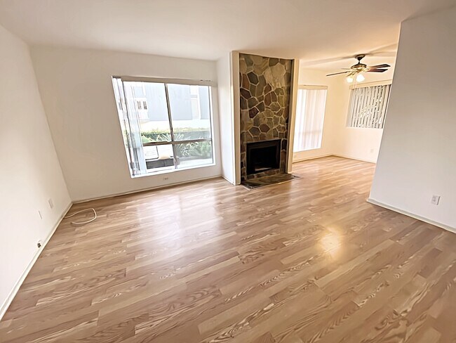 Building Photo - 25 Westwind St