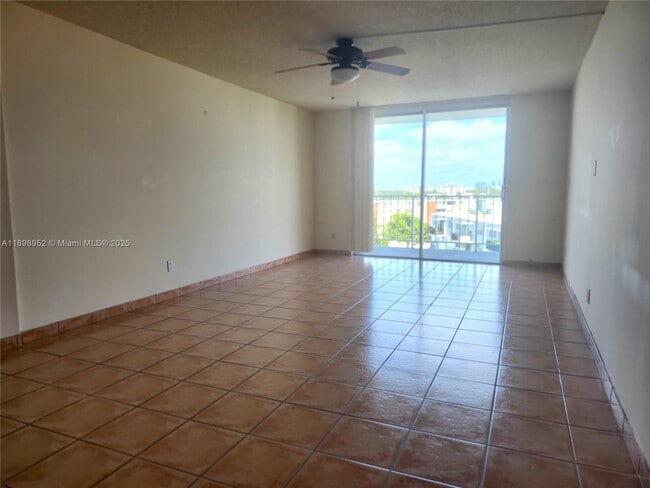 Foto del edificio - 1465 NE 123rd St