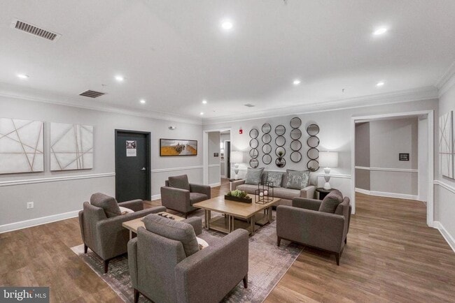 Foto del edificio - 13210 Petrel St