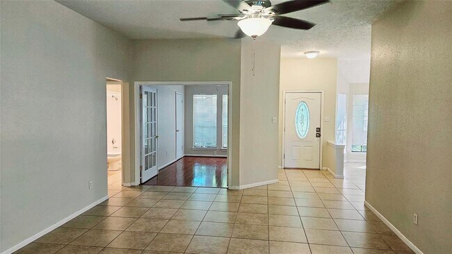 Foto del edificio - 2931 Parkwood Manor Dr