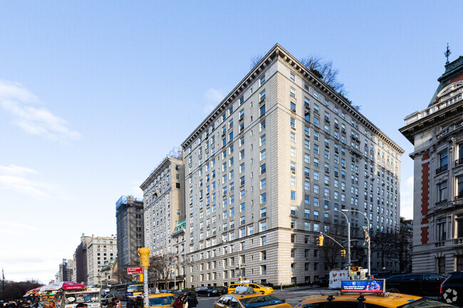 Foto del edificio - 1016 Fifth Ave