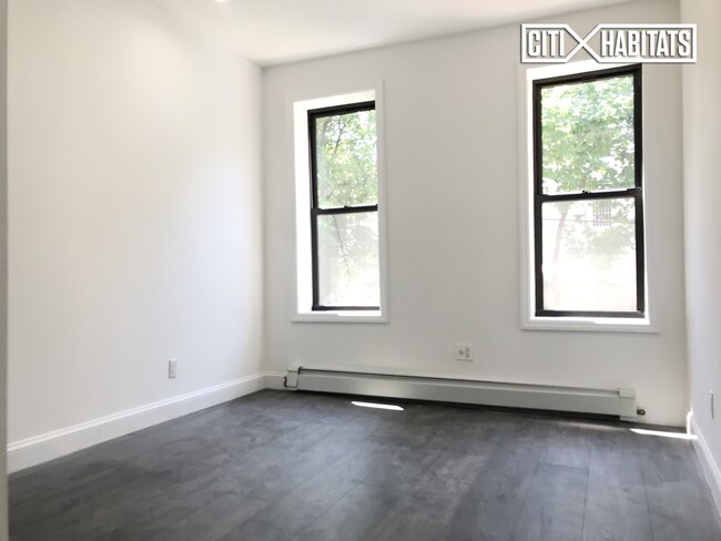 Foto del edificio - 354 Montauk Ave