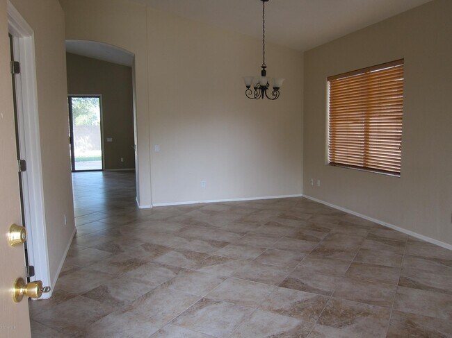 Building Photo - 1454 W Mead Dr