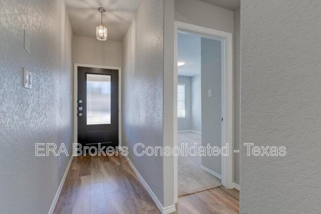 Building Photo - 6039 Akin Quay