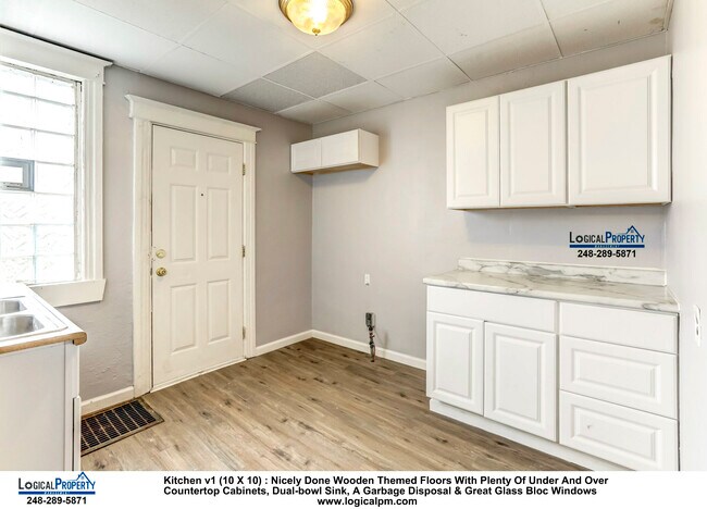 Building Photo - 3/1 Colonial w/ Studio,Bsmnt,Covered Porch...