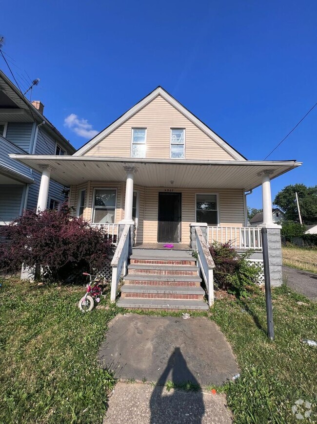 Building Photo - 2907 E 118th St