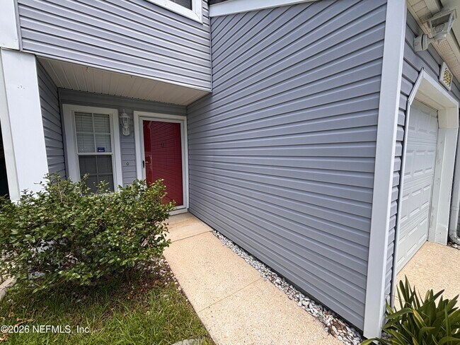 Foto del edificio - 8531 Sturbridge Cir W