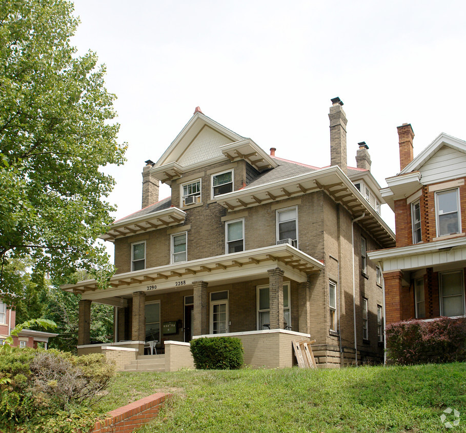 Primary Photo - 2288-2290 N High St