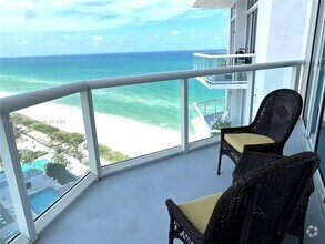 Building Photo - 6515 Collins Ave