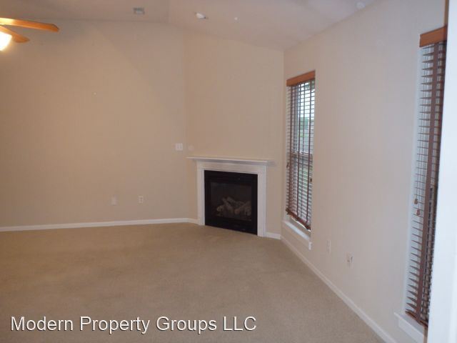 Building Photo - 3 br, 2 bath House - 4001 Iguana Dr