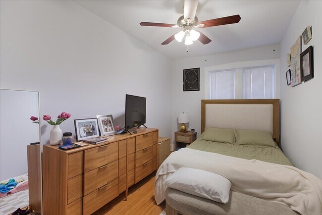 Foto del edificio - 1122 N Christiana Ave