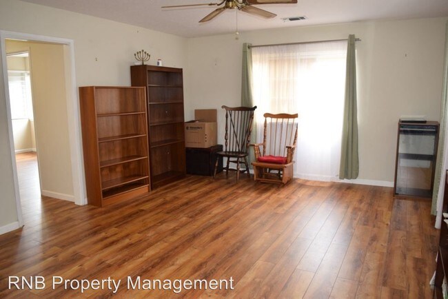 Building Photo - 3 br, 2 bath House - 3305 Mayfair Drive