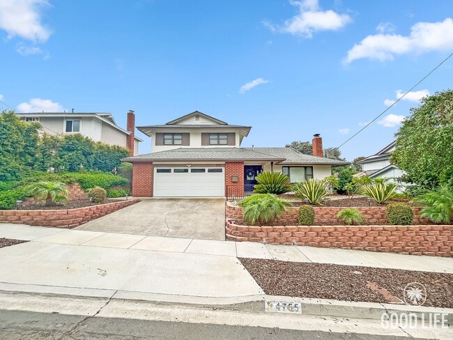Foto del edificio - Stunning 4BD/2.5 BA W/ Large Backyard and ...