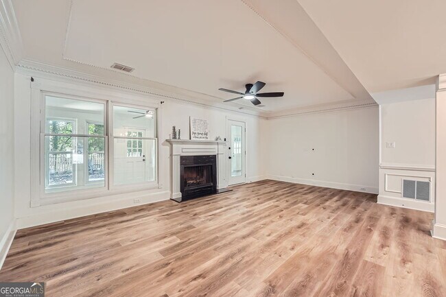 Building Photo - 730 Towergate Pl