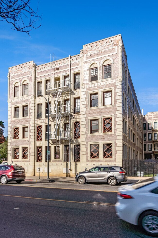 Building Photo - 2121 James M Wood Blvd
