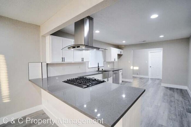 Foto del edificio - 3 br, 2 bath House - 2577 S 11th St.