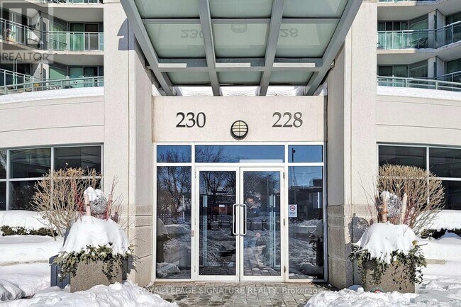 Building Photo - 228 Queens Quay W