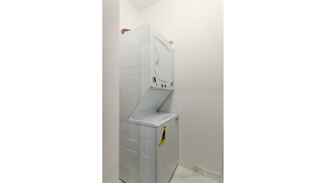 Foto del edificio - 1933 S May St